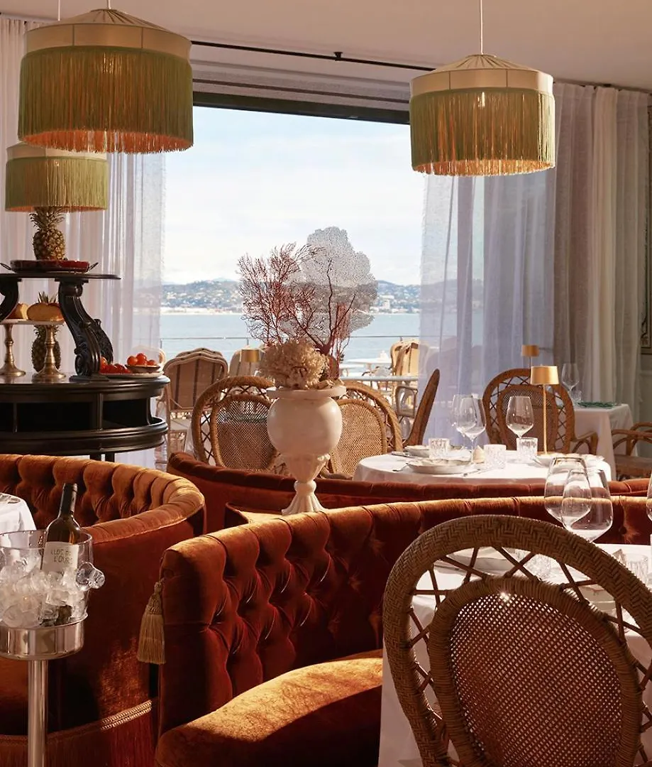 Hotel Chateau De Theoule