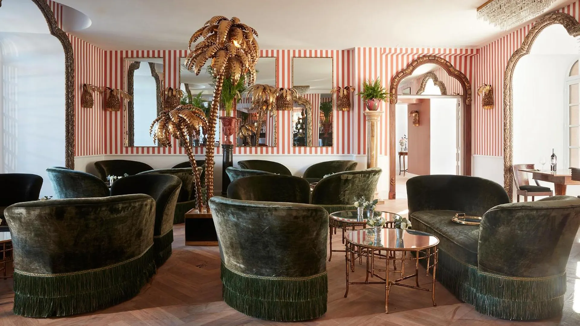 ***** Hotel Chateau De Theoule Francia