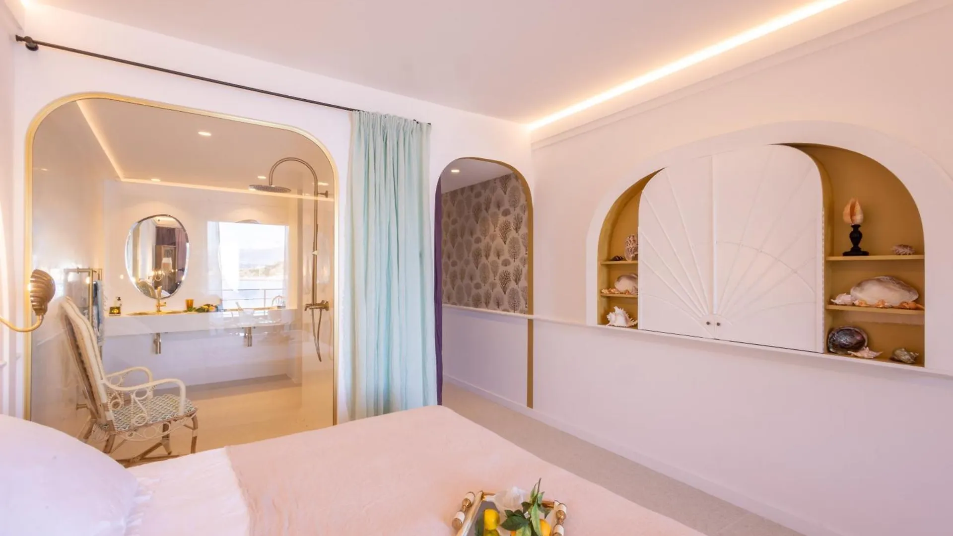 Hotel Chateau De Theoule