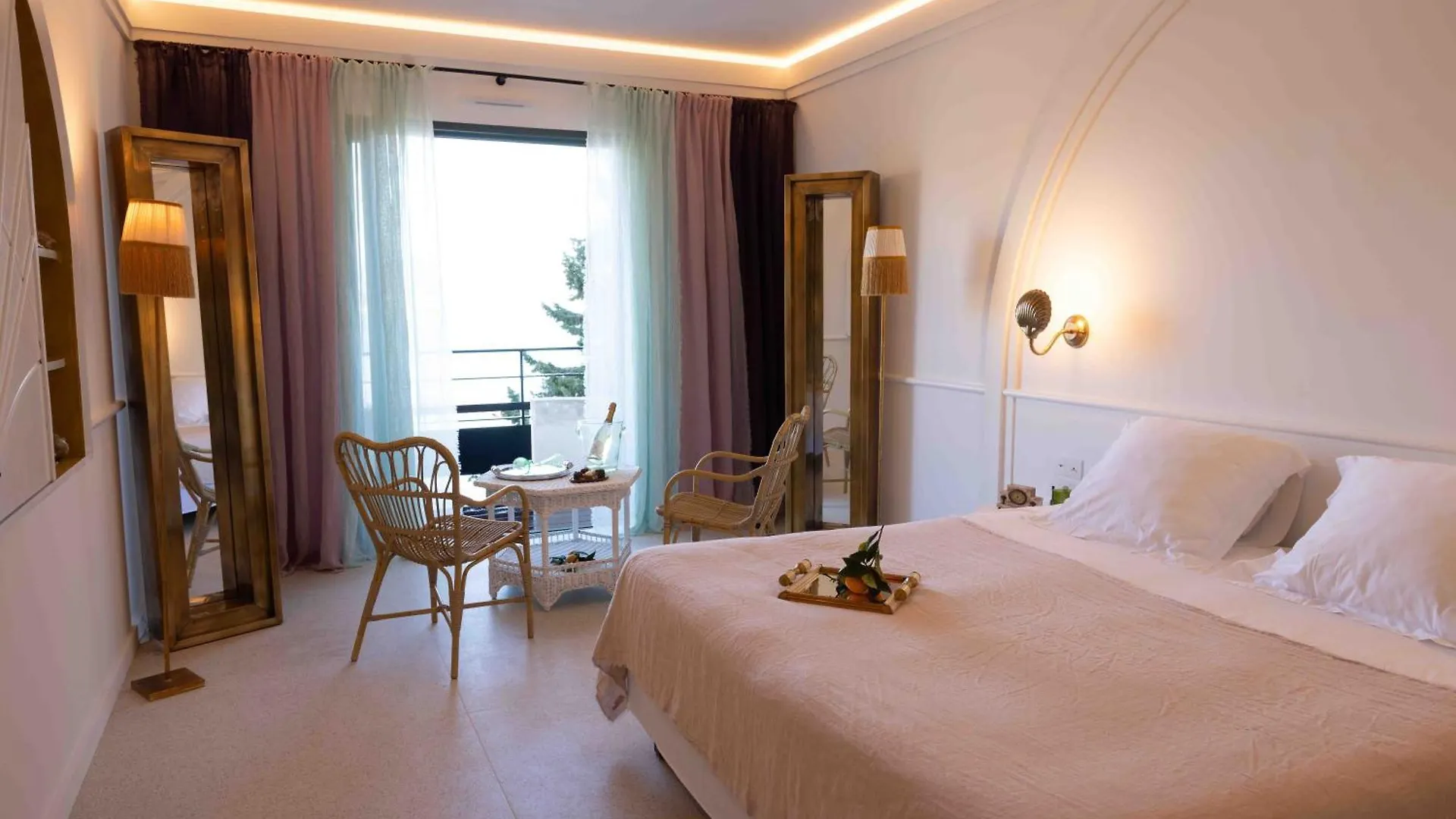 Chateau De Theoule 5*, Théoule-sur-Mer Francia